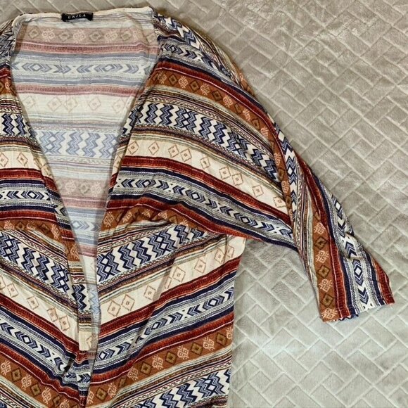 Womens Large Lightweight Cardigan Shirt Open Front Colorful Aztec Geometric - Picture 4 of 12